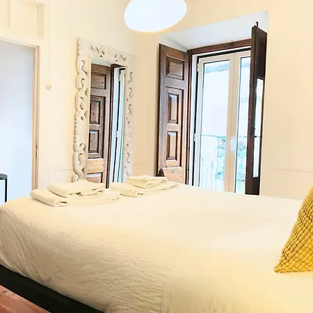 Apartment Santosweethome 2 *